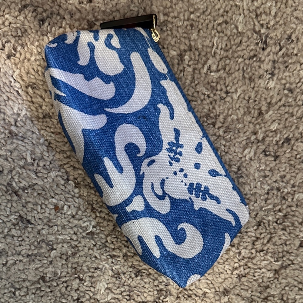 Estee Lauder Blue and White Cosmetic Bag